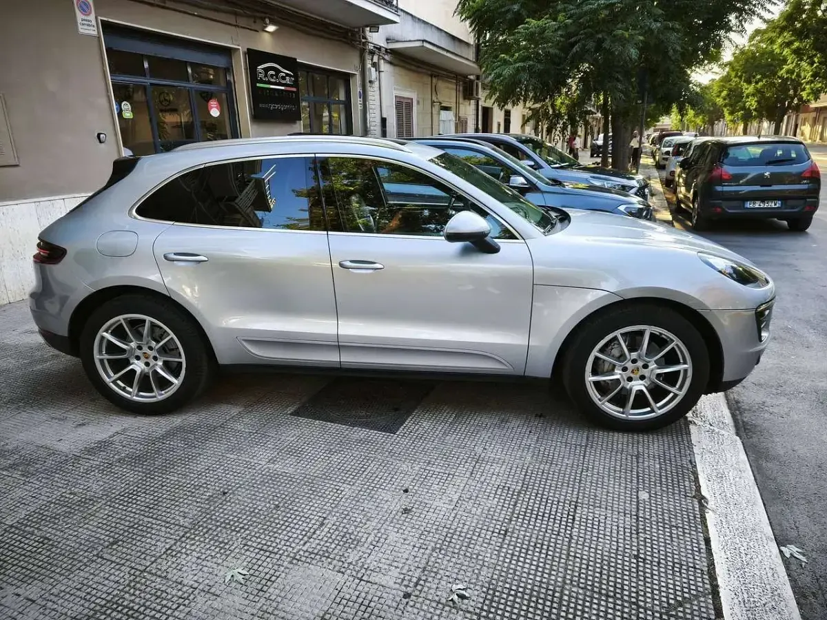 Usata Porsche Macan 250 CV (183 kW) 2015 Argento SUV