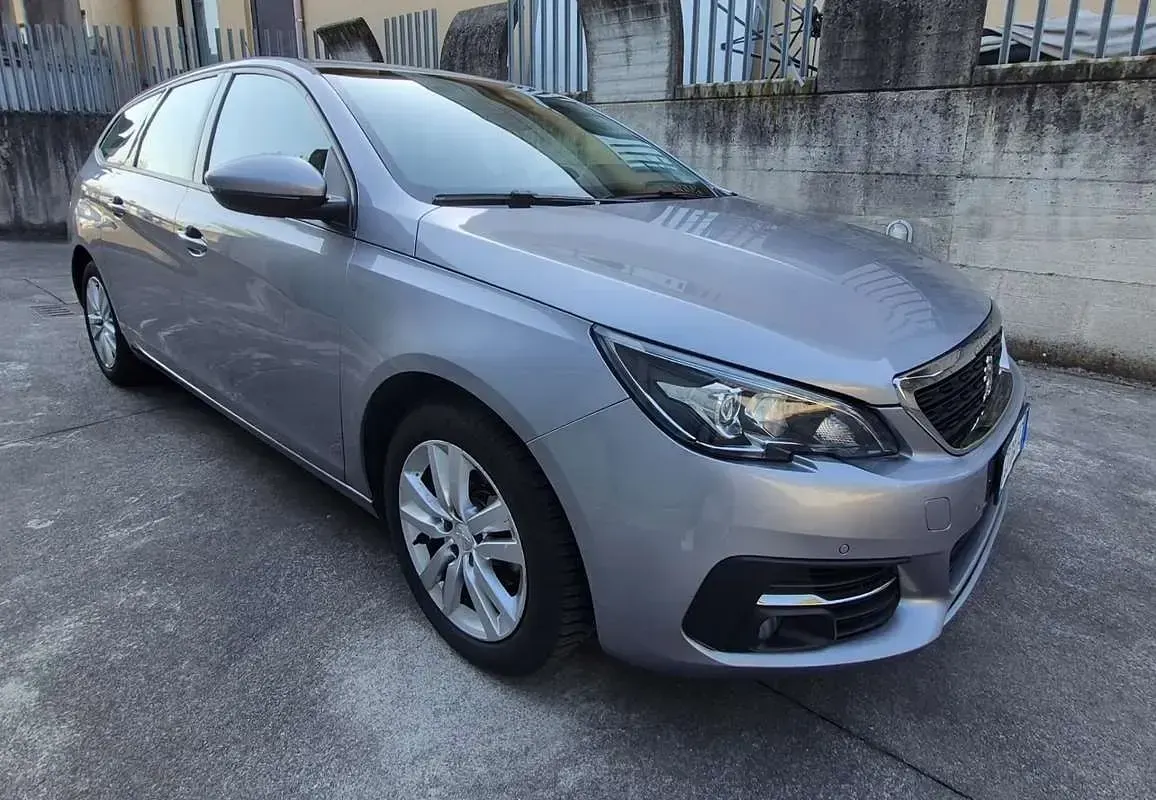 Usata Peugeot 308 Business-Line 131 CV (96 kW) 2020 Grigio Station wagon