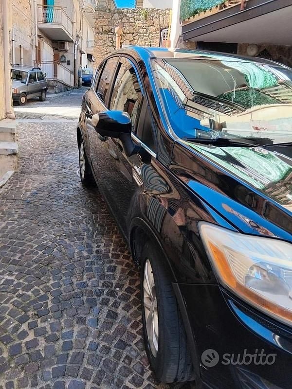 Usata Ford Kuga 136 CV (100 kW) 2008 Nero SUV