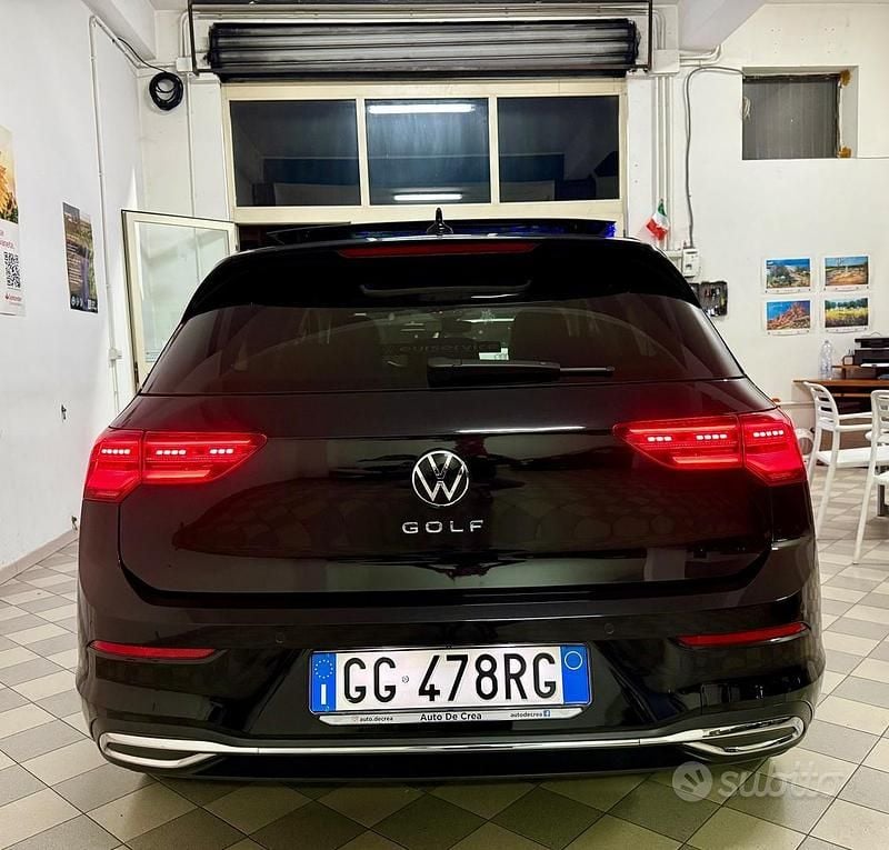 Usata VW Golf VII 150 CV (110 kW) 2021 Nero Utilitaria