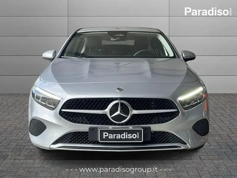 Usata Mercedes A180 Advanced 116 CV (85 kW) 2025 Grigio Berlina