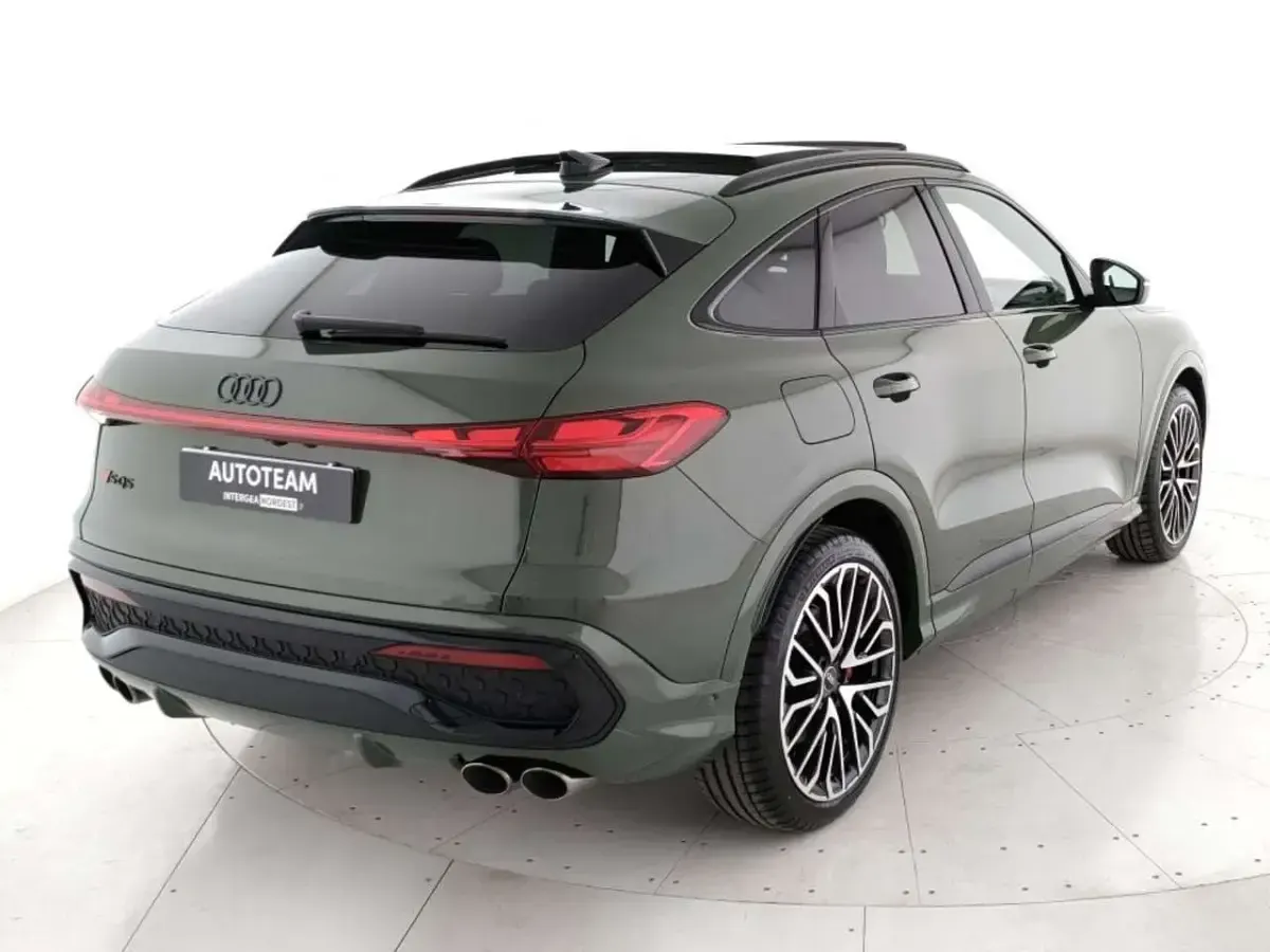 Nuova Audi SQ5 Sportback Sport 367 CV (269 kW) 2025 Verde SUV