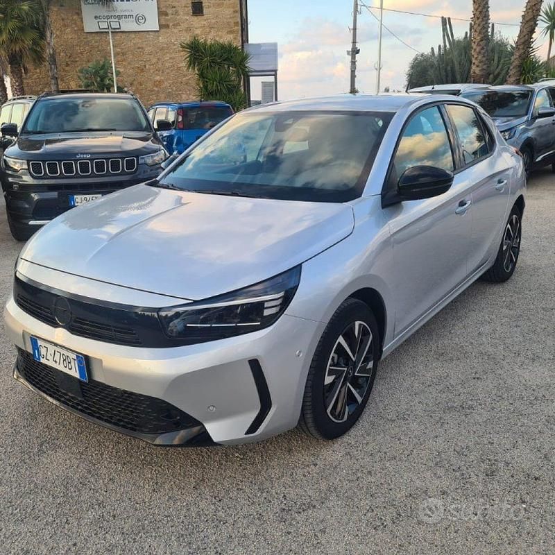 Usata Opel Corsa 100 CV (73 kW) 2025 Grigio Utilitaria
