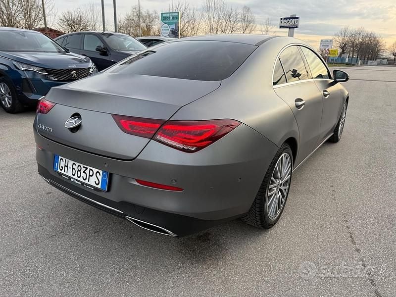 Usata Mercedes CLA200 163 CV (119 kW) 2021 Grigio Berlina