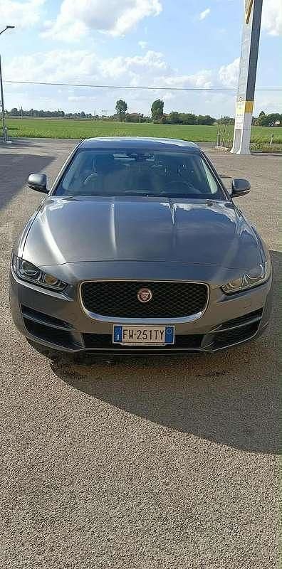 Usata Jaguar XE R-Dynamic 180 CV (132 kW) 2020 Berlina