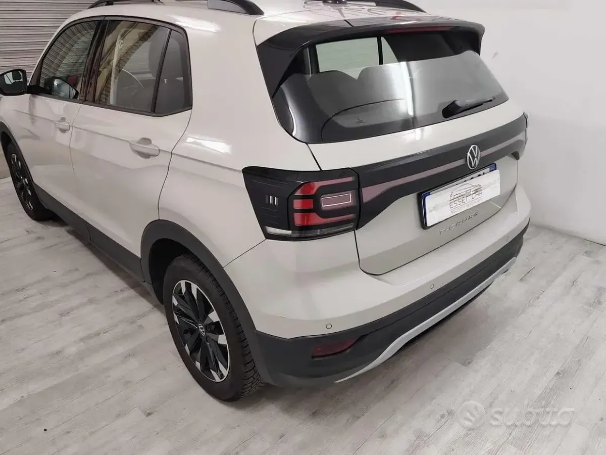 Occasion VW T-Cross Sportline 95 ch (69 kW) 2022 Beige SUV