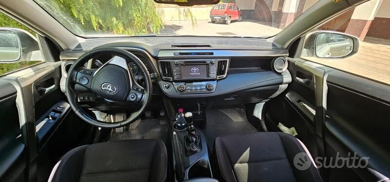 Usata Toyota RAV4 Active 150 CV (110 kW) 2014 Bianco SUV