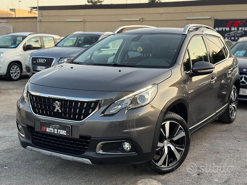 Grigio Usata 2018 Peugeot 2008 S SUV | 7900 € (Super prezzo) - Immagine 1/4