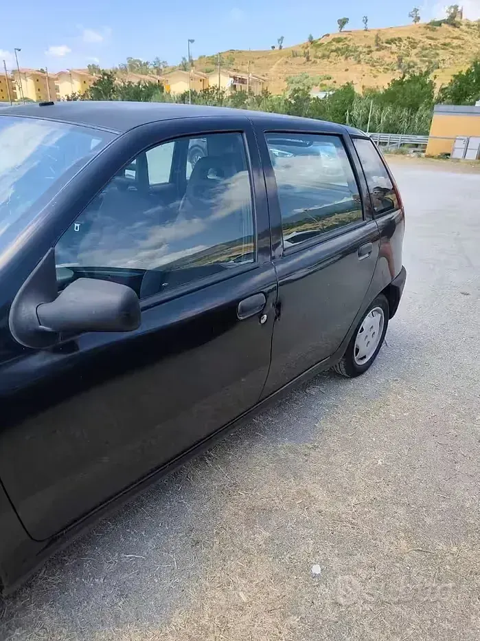 Usata Fiat Punto 54 CV (39 kW) 1997 Berlina