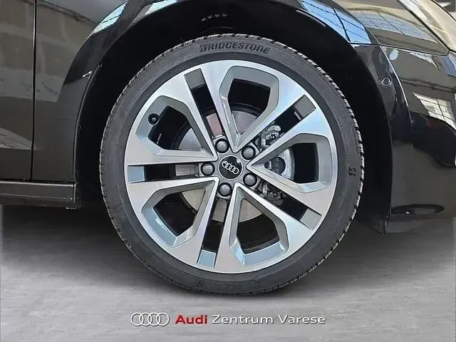 Usado Audi A3 Advanced 116 CV (85 kW) 2025 Negro Berlina