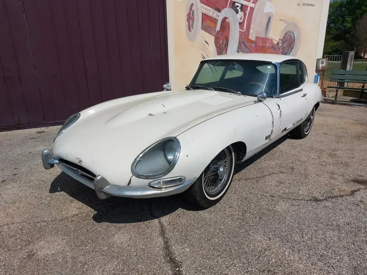 Usata Jaguar E-Type 265 CV (194 kW) 1966 Nero Coupé