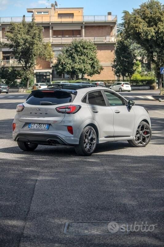 Usata Ford Puma 170 CV (125 kW) 2024 Grigio SUV