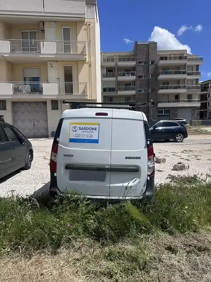 Usata Dacia Dokker 90 CV (66 kW) 2013 Monovolume