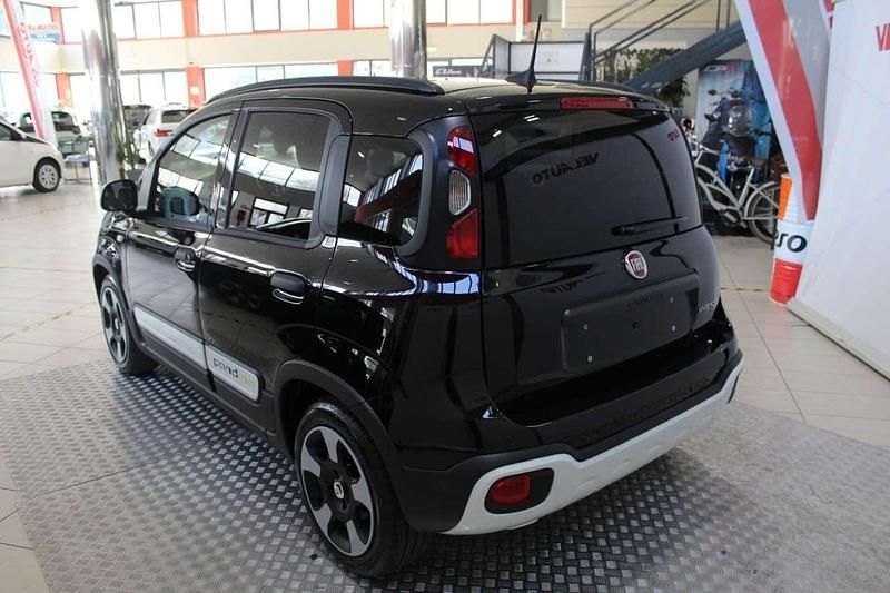 Nuova Fiat Panda Cross Cross 71 CV (52 kW) 2025 Nero Utilitaria