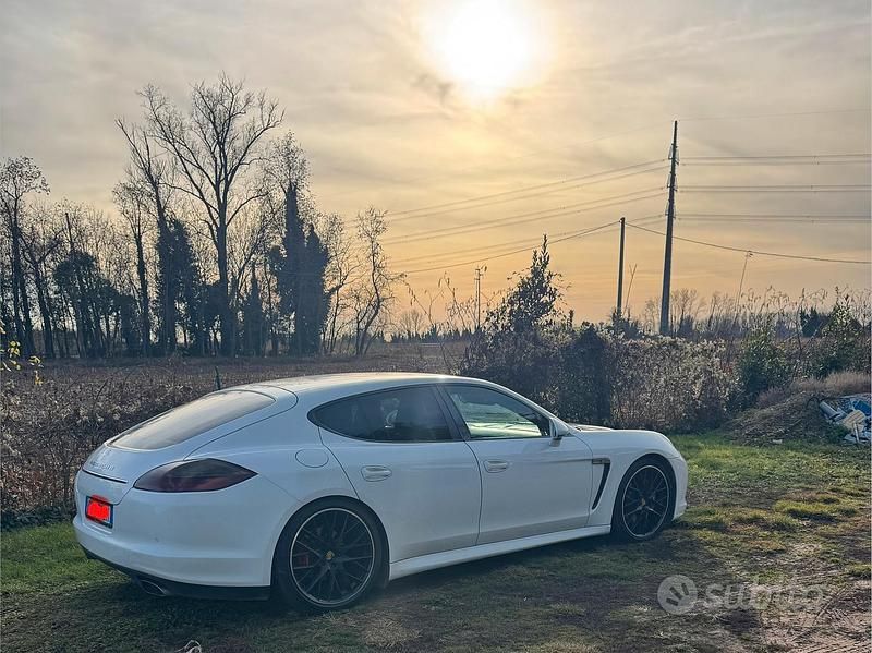 Usata Porsche Panamera 250 CV (183 kW) 2011 Bianco Coupé