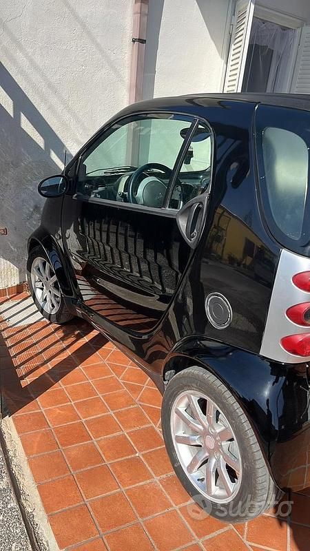 Usata Smart ForTwo Coupé Passion 61 CV (44 kW) 2005 Utilitaria