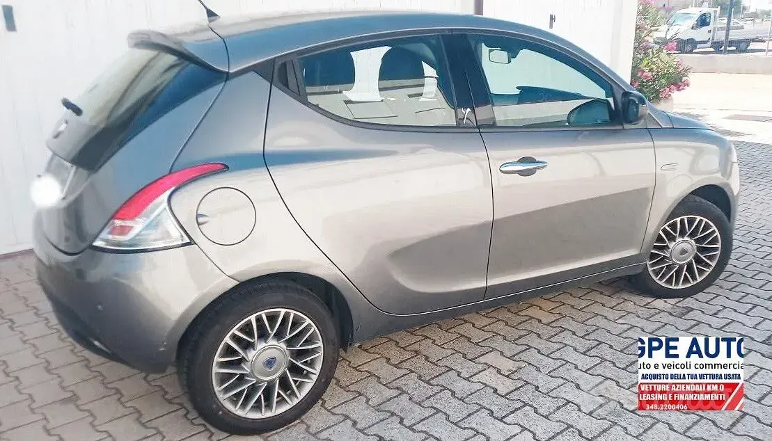 Usata Lancia Ypsilon S 69 CV (50 kW) 2012 Grigio Utilitaria