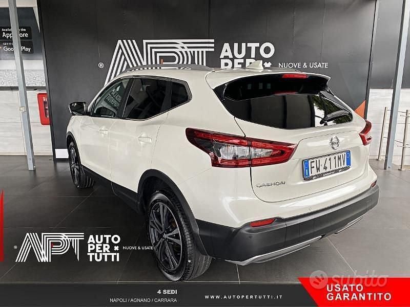 Usata Nissan Qashqai N-Connecta 116 CV (85 kW) 2019 Bianco SUV