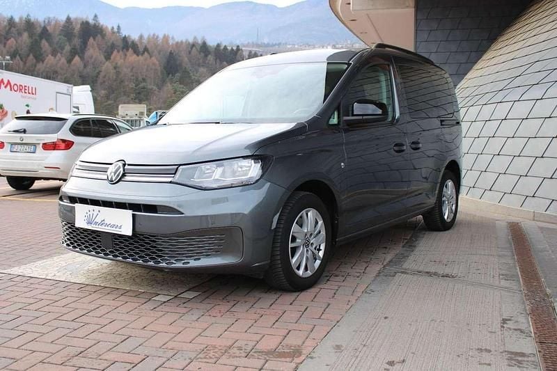 Usata VW Caddy Life 114 CV (83 kW) 2022 Grigio Monovolume