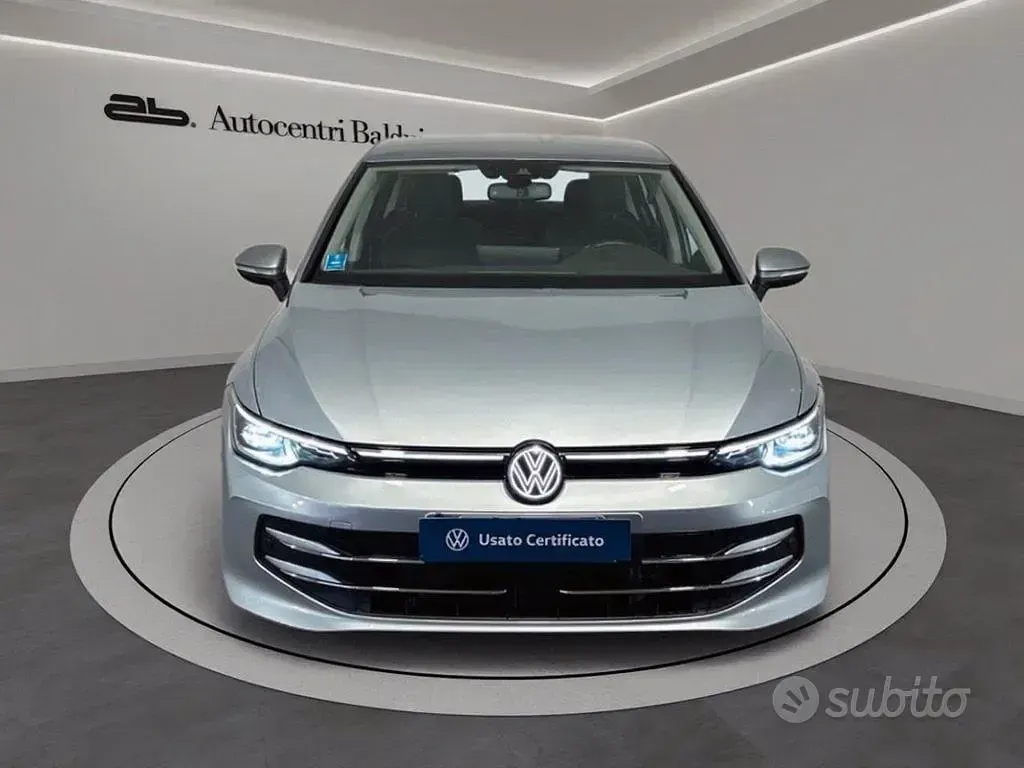 Usata VW Golf VIII Style 150 CV (110 kW) 2025 Grigio Berlina