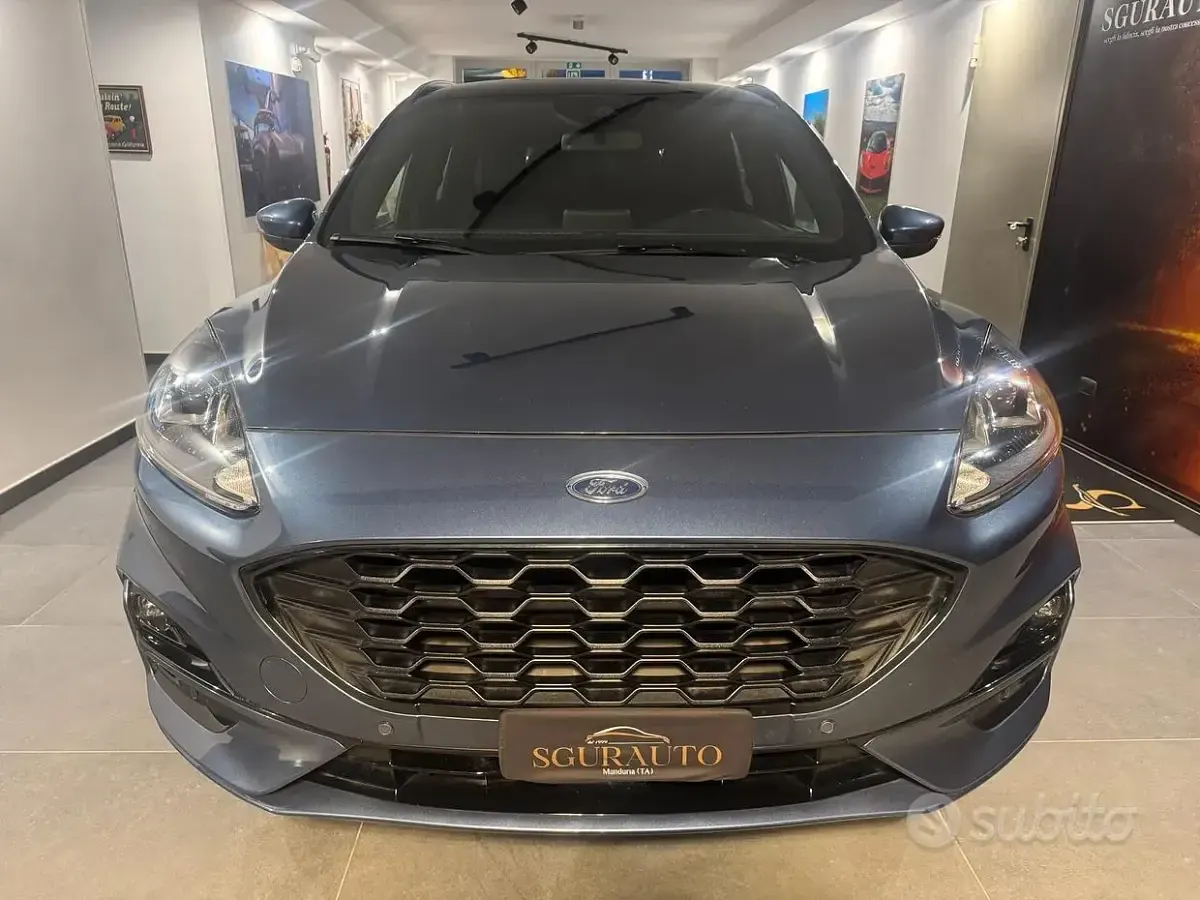 Usata Ford Kuga ST-Line 120 CV (88 kW) 2022 Blu SUV