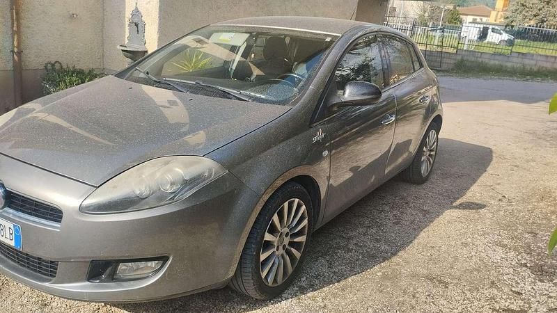 Usata Fiat Bravo Easy 120 CV (88 kW) 2012 Utilitaria