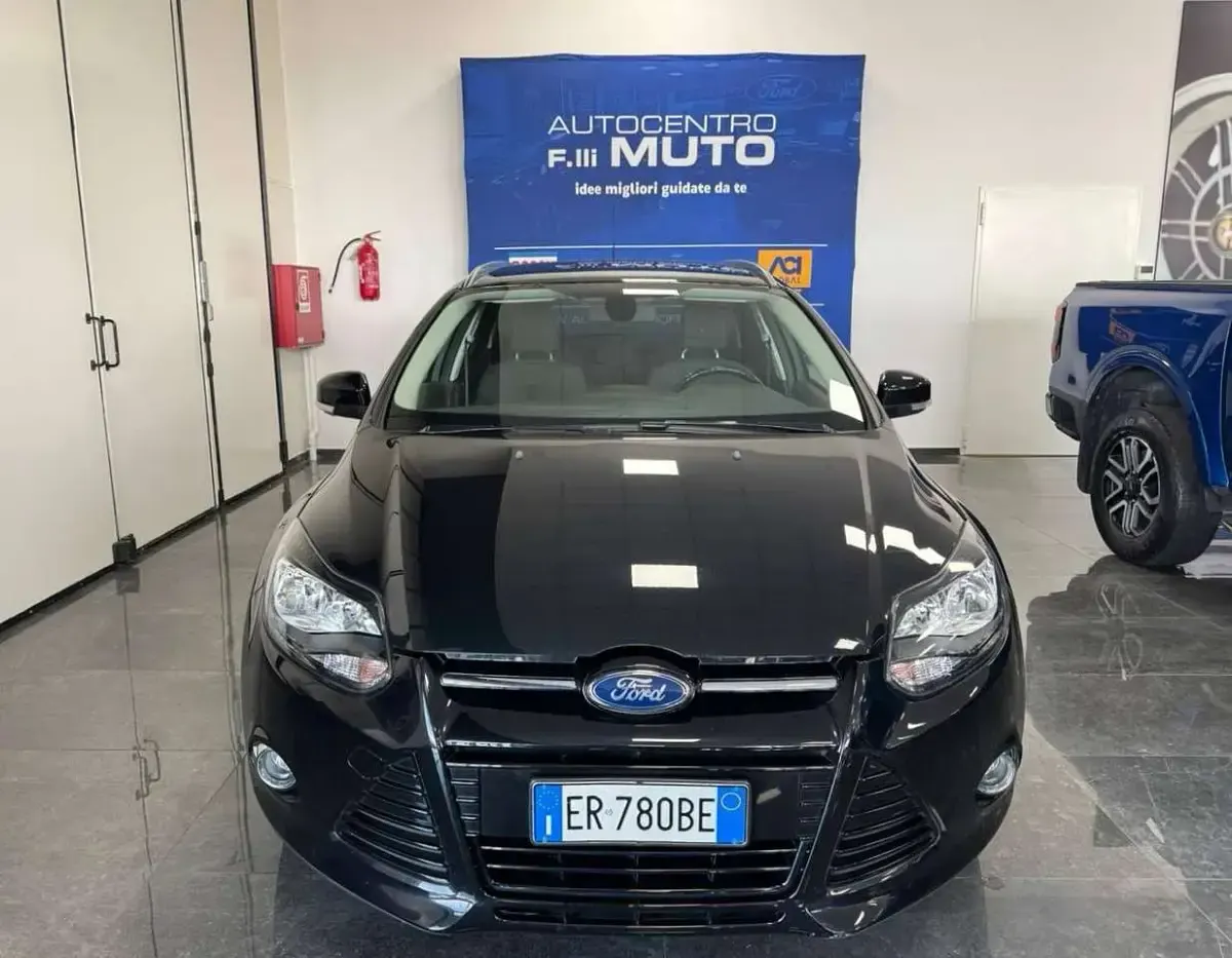Usata Ford Focus Titanium 125 CV (91 kW) 2013 Absolute black Station wagon