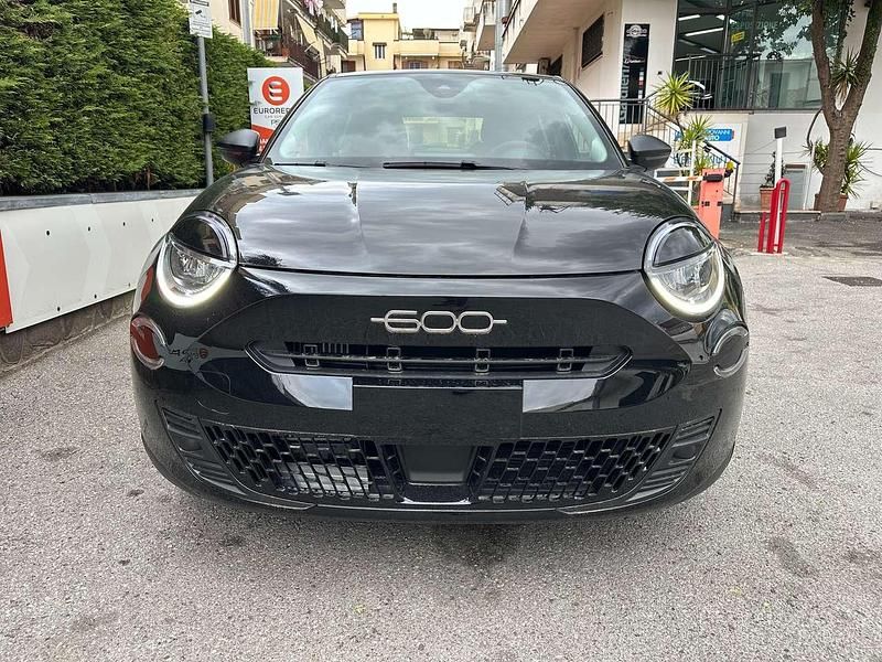 Nuova Fiat 600 Pop 110 CV (80 kW) 2025 Nero SUV