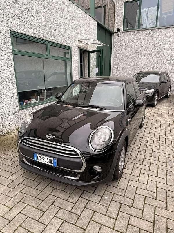 Usata Mini ONE 102 CV (75 kW) 2015 Nero Utilitaria