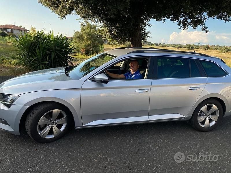 Usata Skoda Superb 150 CV (110 kW) 2015 Grigio Station wagon