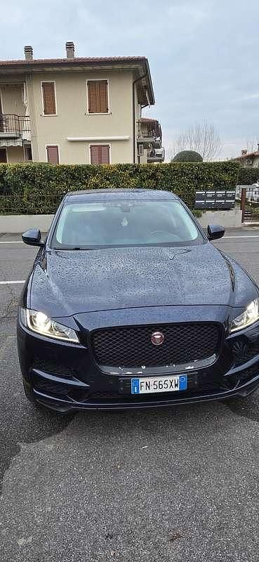 Usata Jaguar F-Pace Prestige 179 CV (131 kW) 2018 Blu/azzurro SUV