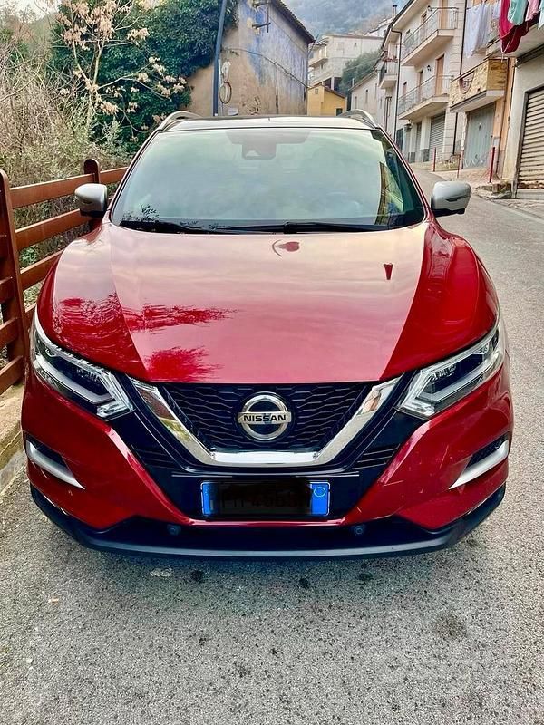 Usata Nissan Qashqai 2017 Rosso SUV