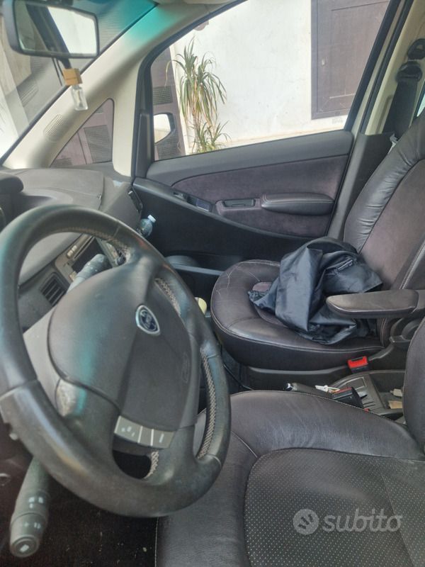 Usata Lancia Musa Platinum 95 CV (69 kW) 2008 Marrone Monovolume