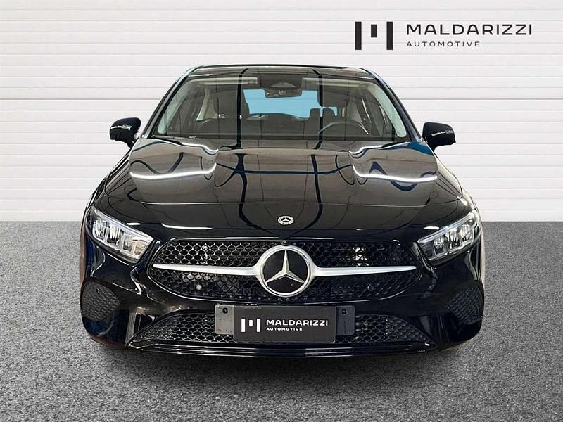 Usata Mercedes A180 Advanced 116 CV (85 kW) 2025 Nero Berlina