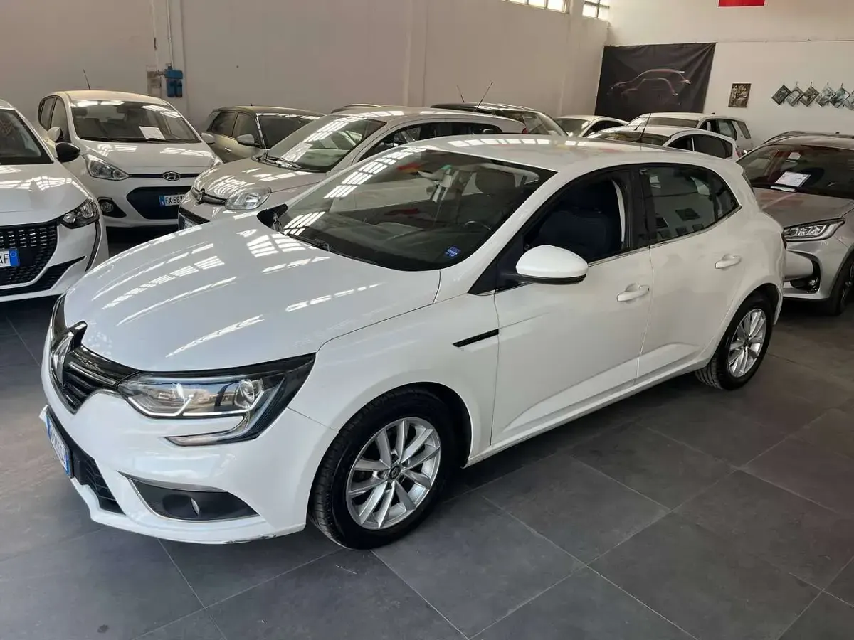 Usata Renault Mégane IV Intens 110 CV (80 kW) 2017 Bianco Berlina