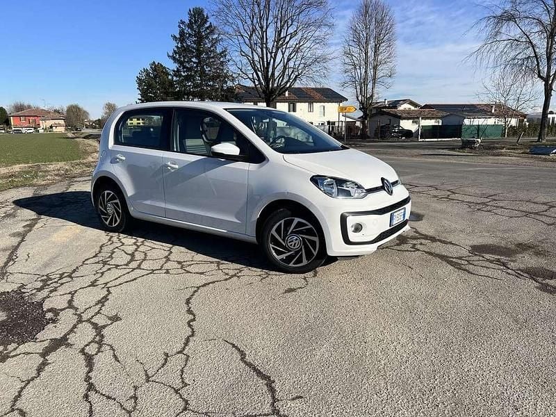 Usata VW up! Move 68 CV (50 kW) 2018 Bianco Utilitaria