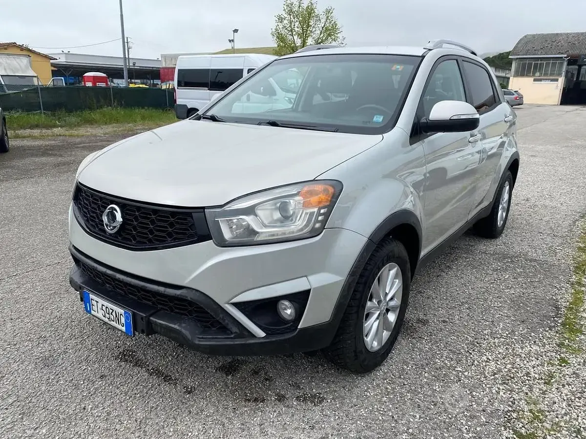 Usata SsangYong Korando 150 CV (110 kW) 2014 Grigio SUV