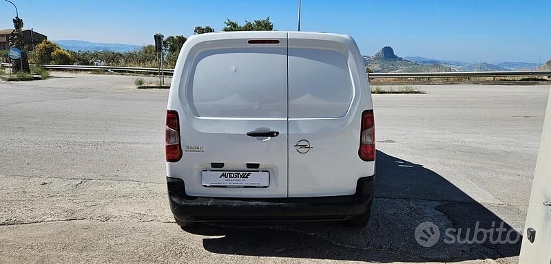 Usata Opel Combo 102 CV (75 kW) 2020 Bianco Monovolume