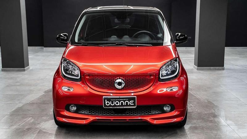 Usata Smart ForFour Superpassion 71 CV (52 kW) 2019 Bordeaux perlato Utilitaria