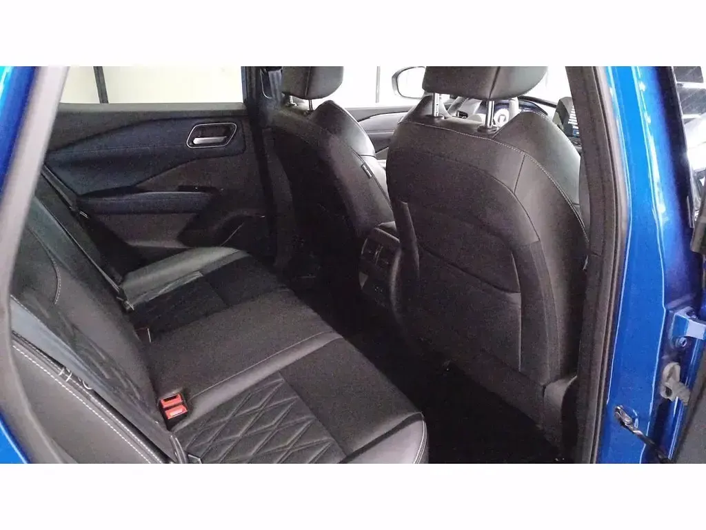 Usata Nissan Qashqai Tekna+ 158 CV (116 kW) 2021 Blu scuro SUV