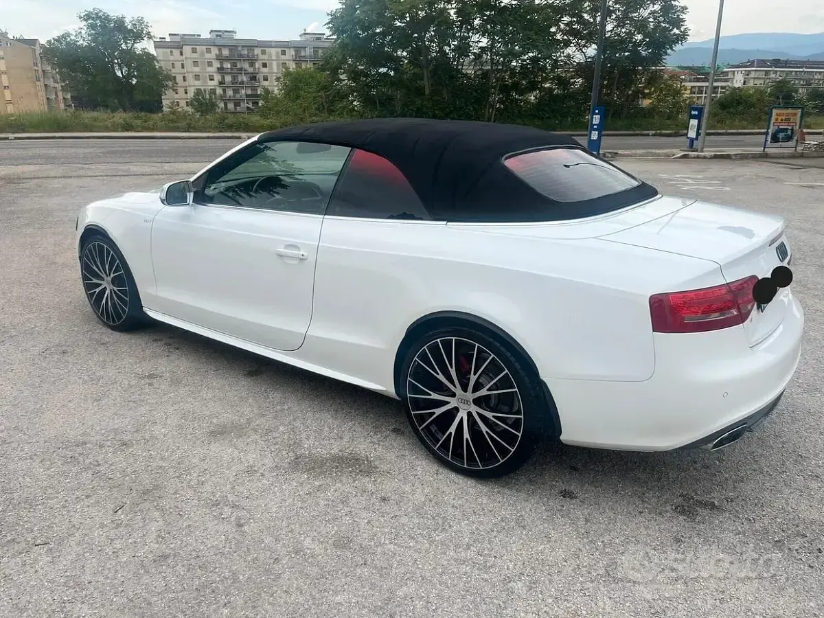 Usata Audi A5 Cabriolet Ambiente 170 CV (125 kW) 2011 Bianco Cabrio