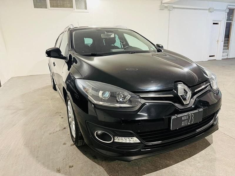 Usata Renault Mégane GrandTour LIMITED 110 CV (80 kW) 2017 Nero Station wagon