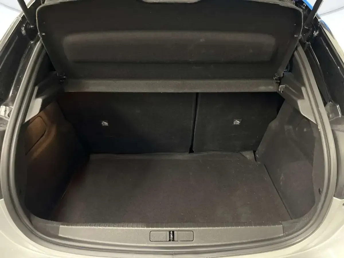 Usata Opel Corsa 101 CV (74 kW) 2025 Grigio artense Utilitaria