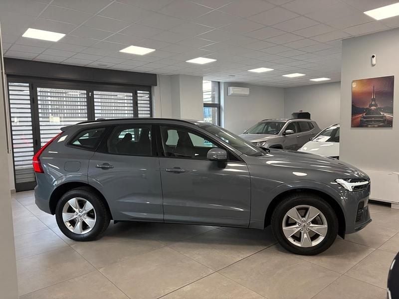 Usado Volvo XC60 197 HP (144 kW) 2021 Cinzento SUV