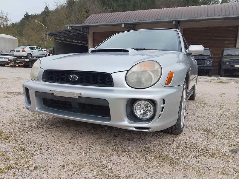Usata Subaru Impreza 218 CV (160 kW) 2002 Grigio Berlina