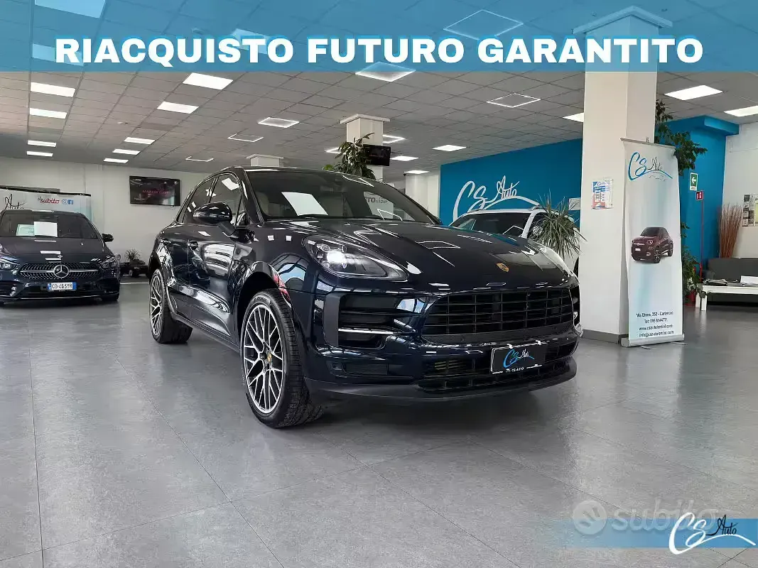 Usata Porsche Macan 245 CV (180 kW) 2021 Bluazzurro SUV
