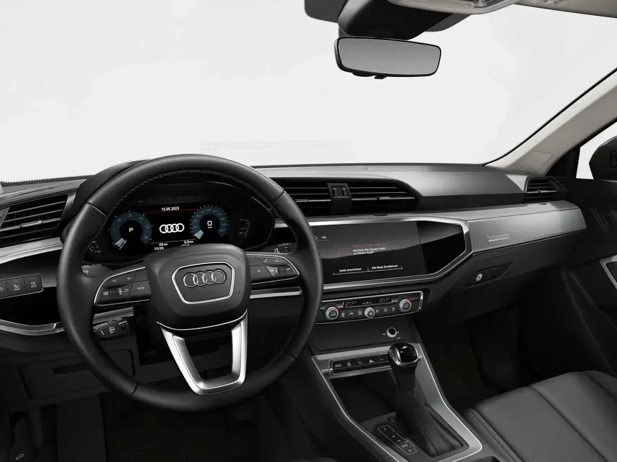 Usata Audi Q3 Sportback Ambiente 200 CV (147 kW) 2023 Grigio chronos metallizzato SUV