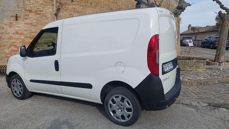 Usata Fiat Doblò Easy 120 CV (88 kW) 2018 Monovolume