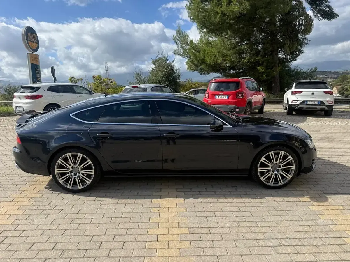 Usata Audi A7 Sport 245 CV (180 kW) 2011 Bluazzurro Utilitaria