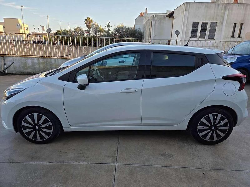 Usata Nissan Micra Tekna 90 CV (66 kW) 2017 Bianco Utilitaria
